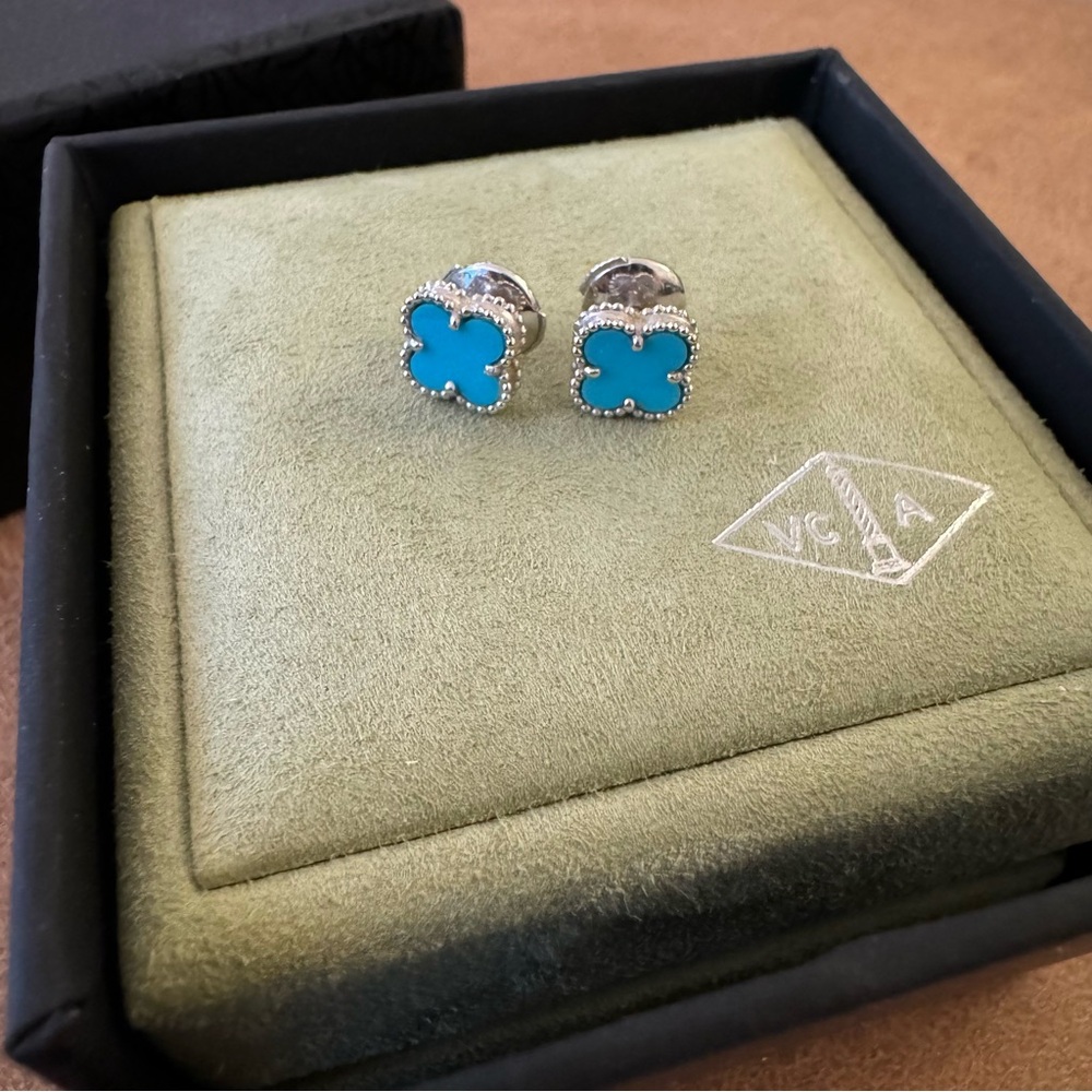 Van Cleef and Arpels Sweet Alhambra Earstuds Turquoise - Picture 2 of 10